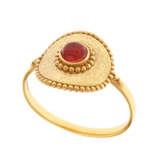 RING WITH STONE IN THE CENTER