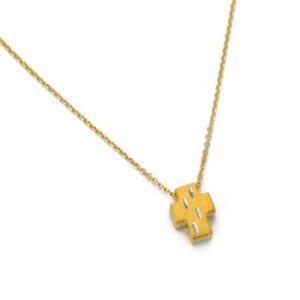 STERLING SILVER CHAIN NECKLACE WITH A LONG ORTHOGONAL CROSS.