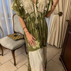 GRREN AND CREAM FLOWING KAFTAN